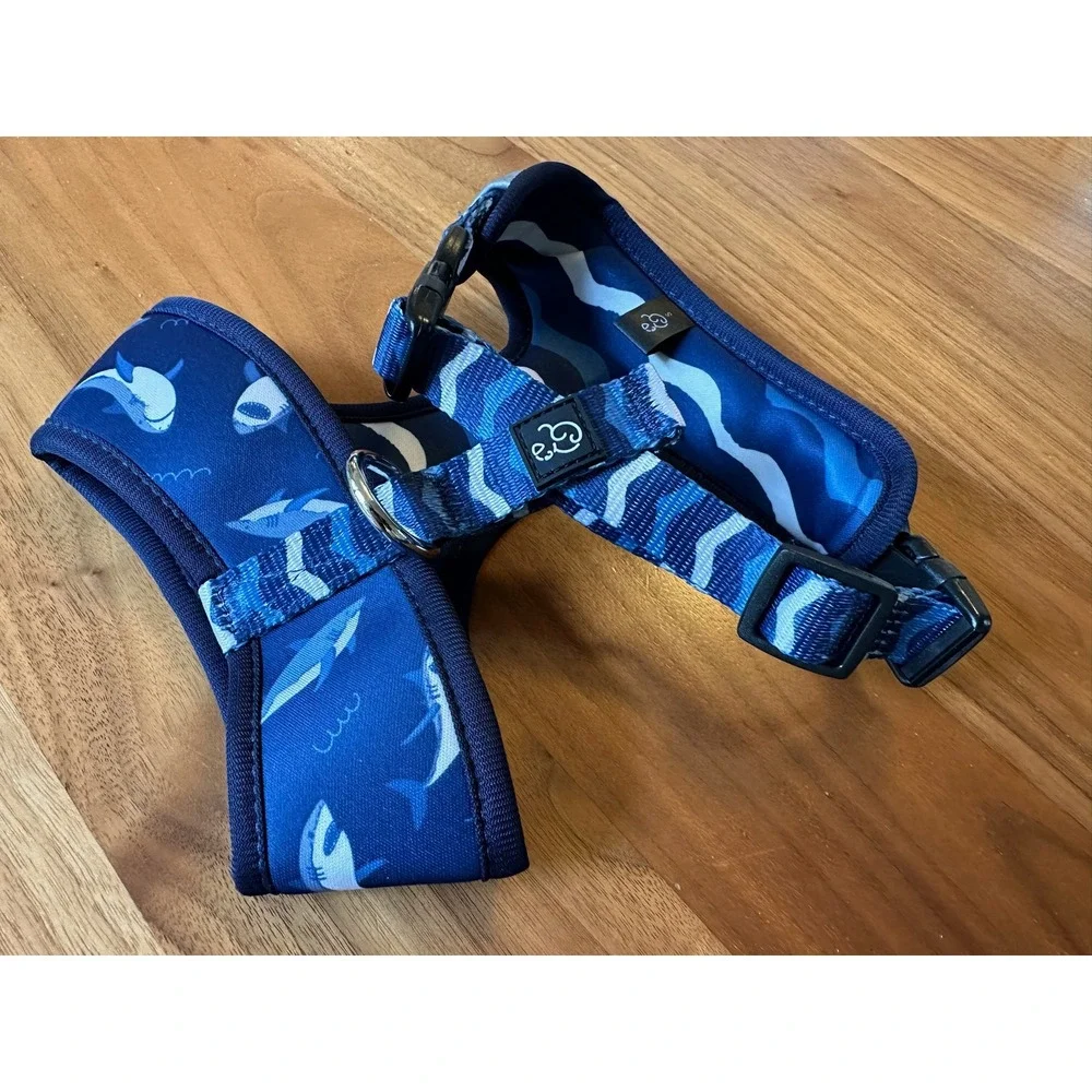 Lucy & Co. Reversible Dog Harness Shark & Waves Print Blue Neoprene‎ Size S**